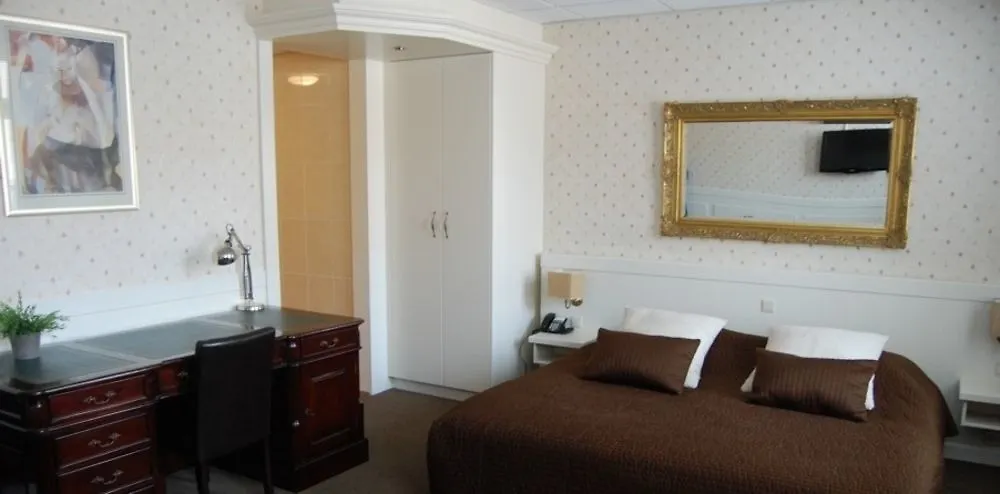 Queen Hotel Эйндховен